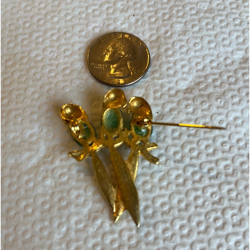 Parrot Sweater Pin - Picture 2 of 3